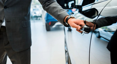 Servizi di autonoleggio: le truffe sono on-line, i consigli utili per evitare le trappole della rete