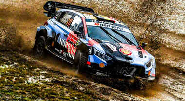 Rally del Portogallo: Neuville (Hyundai) torna a vincere, poi due Toyota. Lancia in testa al Wrc2, Fontana al Wrc3