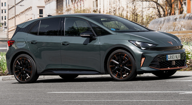 Cupra rinnova Born, esalta ulteriormente l&rsquo;aspetto e i contenuti sportivi oltre che le prestazioni