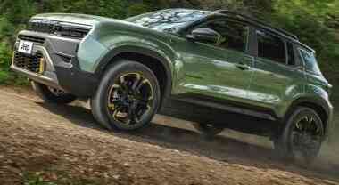 Jeep, arriva il my 2026 di Avenger: l'evoluzione tra design, tecnologia e capacit&agrave; off-road