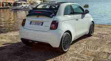 500 Hybrid debutta nella versione speciale Dolcevita. Fiat completa la gamma con edizione limitata solo in versione cabrio