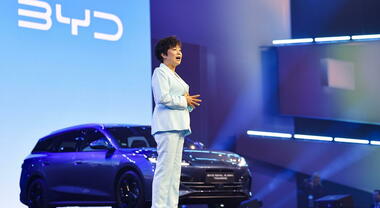BYD tratta per rilevare stabilimenti in Europa. Stella Li: &laquo;Meglio acquisto che joint venture. Maserati interessante&raquo;