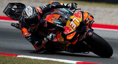 Acosta con la Ktm in pole a Barcellona. In prima fila le Ducati di Monbidelli e Alex Marquez