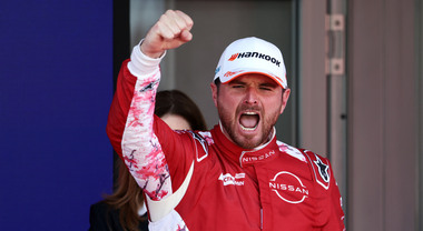 FE, secondo trionfo per Rowland (Nissan) nell'E-Prix di Monaco. Primo podio per Drugovich (Andretti), terzo Da Costa (Jaguar)