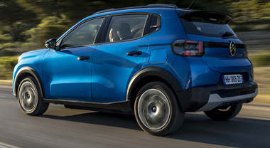 Citroen, ottimo andamento elettrico. Ampia scelta, ora debutta la e-C3 UR