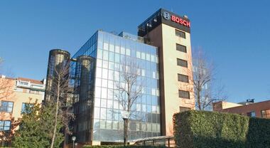 Bosch Italia, 2,3 miliardi di ricavi nel 2025: mantenere efficienti i motori a combustione fa bene all'occupazione