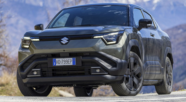 Suzuki,debutto elettrico: eVitara &egrave; il primo modello zero emission. Ha una trazione 4x4 sorprendente