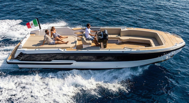 FIM lancia la linea tender con il TT9 Open, barca di 9,40 metri disponibile anche come taxi o day-boat indipendente