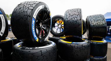 Ecologia Michelin, una slick speciale. Il Pilot Sport Endurance ha un battistrada simile al selciato percorre quasi 1.000 km