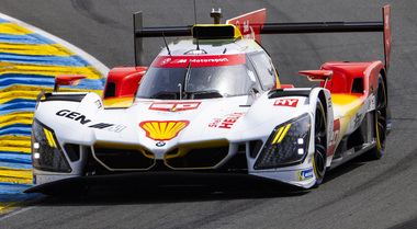 24 Ore di Le Mans: BMW approfitta delle disavventure di Cadillac e Toyota per salire al comando