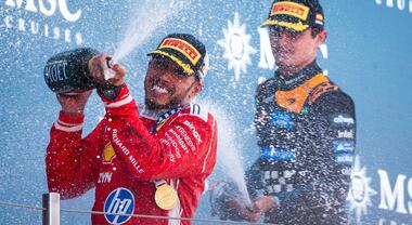 Hamilton euforico: &laquo;Senzazione fantastica, ringrazio tutti. Arriveranno altre vittorie&raquo;