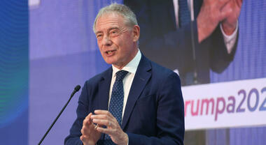 Urso: &laquo;Il 2026 sia anno della svolta in Ue per rilancio produzione auto. Il 2025 anno orribile, scontato errori strategici Stellantis&raquo;