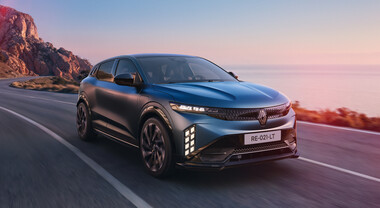 Renault Megane E-Tech Electric si aggiorna, ecco la seconda generazione