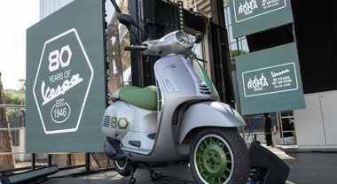 Vespa Edizione Ottantesimo, svelata al Foro Italico alle celebrazioni per i suoi 80 anni