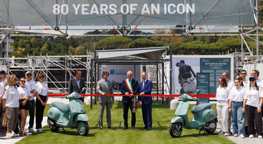 Vespa, iniziata la 4 giorni di festeggiamenti per gli 80 anni a Roma. Svelata l'edizione speciale &ldquo;Ottantesimo&rdquo;