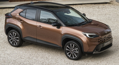 Toyota Yaris Cross, leader naturale. Il modello rinnovato punta sul motore full hybrid da 130 cv