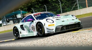 24 Ore di Spa: Porsche tenta l'assalto finale a tre ore dalla bandiera a scacchi