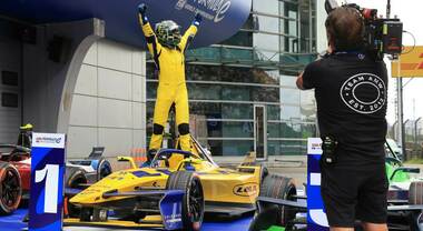 FE, la domenica dei "senatori": nell'E-Prix di Shanghai Di Grassi (Lola) davanti a Vergne (Citroen), Wehrlein (Porsche) di nuovo in testa al mondiale