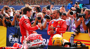 Leclerc conquista Silverstone davanti a Russell e Hamilton, tanta sfortuna per Antonelli