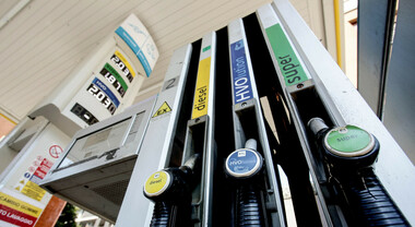 Riforma carburanti e dell'Rc auto, il Mimit annuncia che entro luglio ci sar&agrave; il ddl concorrenza