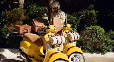 Vespa Gigi Saint Tropez, un iconico connubio fra libert&agrave; italiana ed eleganza conteporanea