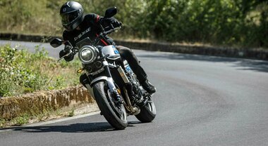 Honda CB1000F: il fascino degli anni '80 e la base tecnica della Hornet 1000. La nostra prova