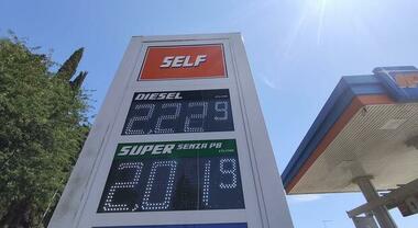 Caro carburanti, in Puglia in un anno aumenti per oltre il 21%