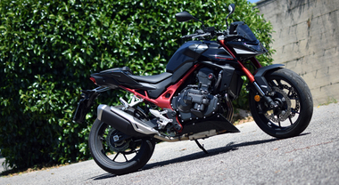 Honda CB750 Hornet: con l'e-clutch &egrave; ancora pi&ugrave; facile e divertente. La nostra prova in tutte le condizioni