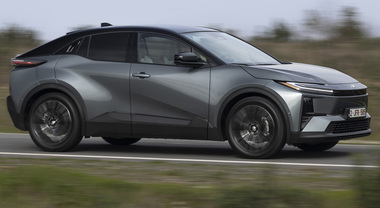 Toyota C-HR+, un mese con il Suv elettrico delle Tre Ellissi, tutto comfort, sostanza ed efficienza