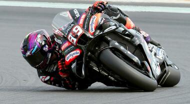Silverstone, una prima fila tutta Aprilia: pole a Martin davanti alle &ldquo;private&rdquo; di Fernandez ed Ogura