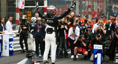 FE, la Jaguar Tcs si gioca due titoli a Londra. E celebra i successi della I-Type 7 con due imprese da Guinness