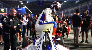 FE, Wehrlein (Porsche) trionfa a Londra e torna in testa al mondiale davanti a Dennis. Evans (Jaguar) ancora in corsa