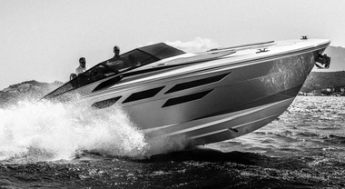 Tornado, &egrave; tutto pronto per il rilancio: a Cannes il T40, yacht planante di 12,30 metri erede del mitico Tornado 38