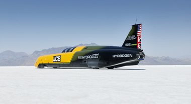 JCB Hydromax alimentato a idrogeno stabilisce il record mondiale di velocit&agrave; a 653,909 Km/h