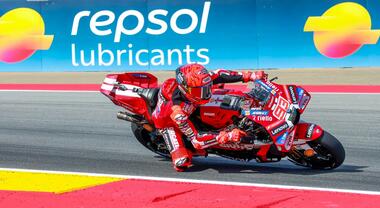 Bezzecchi con l'Aprilia &egrave; primo nelle prove di Aragon, il regno di Marc Marquez