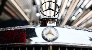 Mercedes Benz, via a nuovo buyback delle azioni fino a 1 miliardo entro aprile 2027