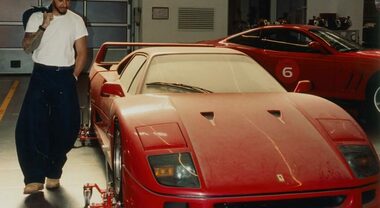 Hamilton riporta in vita una Ferrari F40 abbandonata da 30 anni, ecco il fenomenale restauro