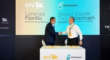 Eni-Petronas, accordo firmato al Gp di Monza per biobenzine nelle competizioni e nella produzione
