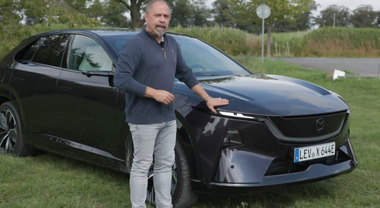 Mazda CX6e, il lussuoso Suv elettrico &egrave; comodo, spazioso e tecnologico