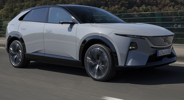 Mazda, la prova su strada del Suv elettrico Cx-6e: i consumi sono sotto quelli dichiarati