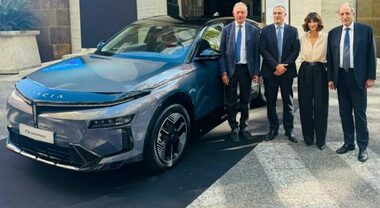 Lancia, nuova Gamma presentata al Mimit: il crossover vero simbolo del Made in Italy