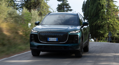Lepas L8, la plug-in accessibile viaggia per oltre 1.000 km