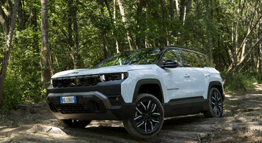 Jeep Compass 4xe: innovazione e prestazioni elettriche
