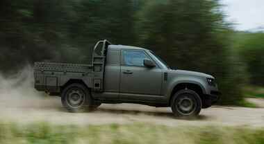 Defender indossa la divisa della British Army
