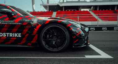 Pirelli P Zero R per la nuova safety car di F1, la Mercedes-Amg Gt 63 Pro 4matic+