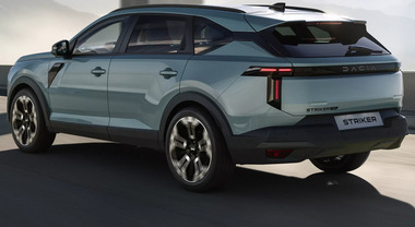 Dacia, due anteprime mondiali al Salone di Parigi: nuova Spring e il crossover Striker