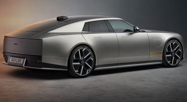 Jaguar svela a New York la Type 01: il capolavoro &ldquo;full electric&rdquo; apre una nuova era al prestigioso brand