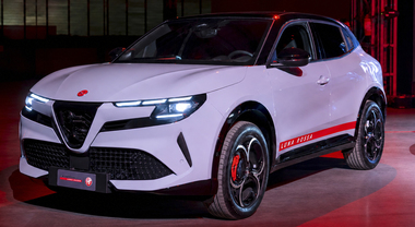 Alfa Romeo col vento in poppa: &egrave; Coppa America. Edizione speciale Luna Rossa per l'intera gamma