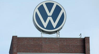 Volkswagen, nei 9 mesi vendite in calo del 9% a 6,01 milioni. Crescono in Europa (+5%) ma calano in Cina (-30%)