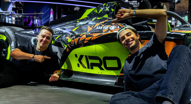 FE, Cupra Kiro svela la GEN4 al Salone di Parigi: la squadra punta in alto con Jake Hughes e Pepe Mart&iacute;